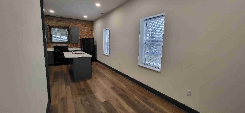 35 W High St-Unit -unit #4 in Mooresville, IN - Building Photo