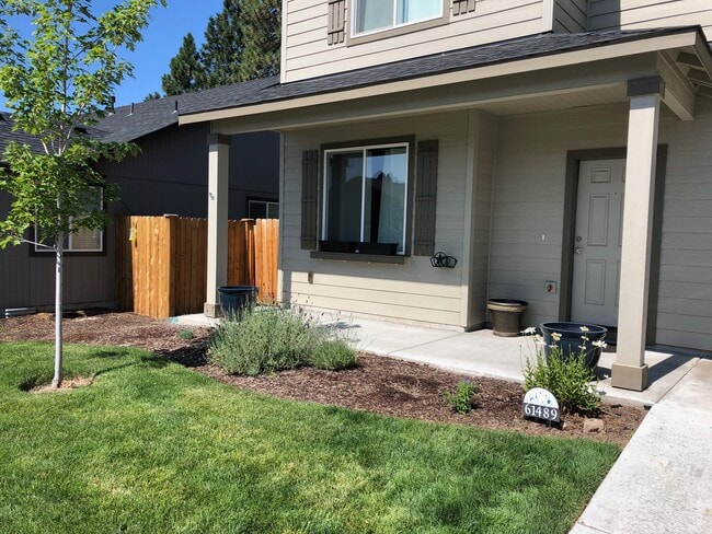 property at 61489 SE Luna Pl