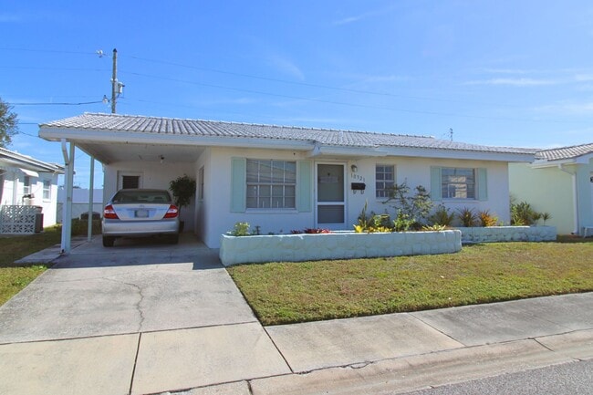 10321 Larchmont Pl in Pinellas Park, FL - Building Photo - Building Photo