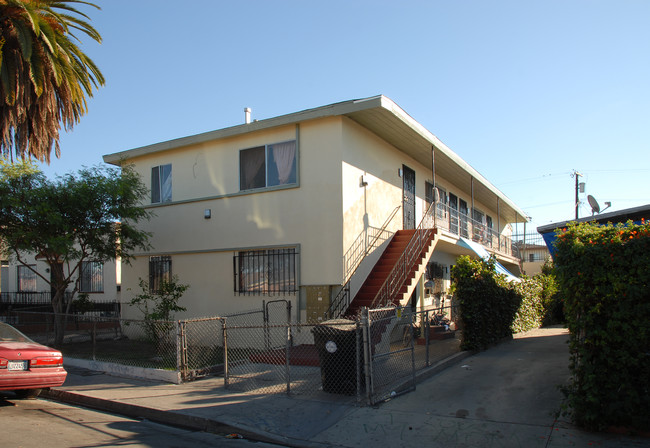 512 Eastmont Ave in Los Angeles, CA - Foto de edificio - Building Photo