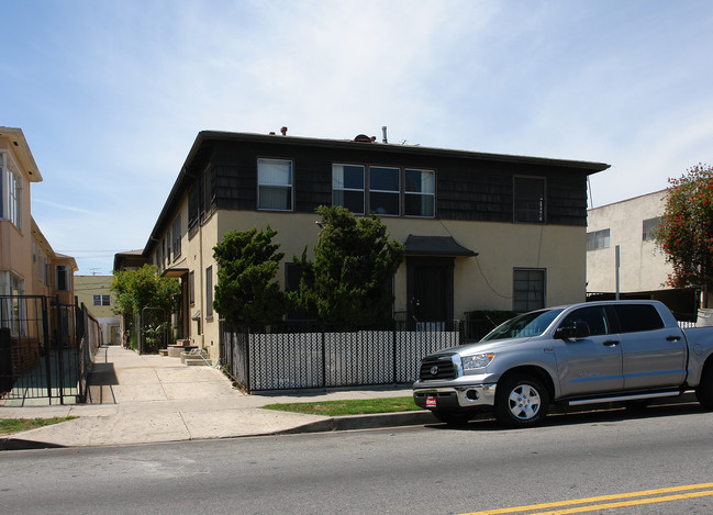 1015 N Normandie Ave in Los Angeles, CA - Building Photo - Building Photo