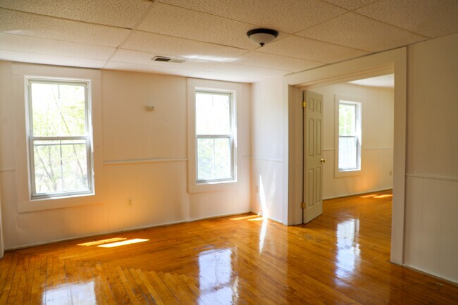 60 Cliff St, Unit B photo'