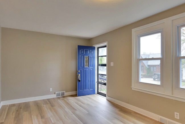 property at 830 S 50th St