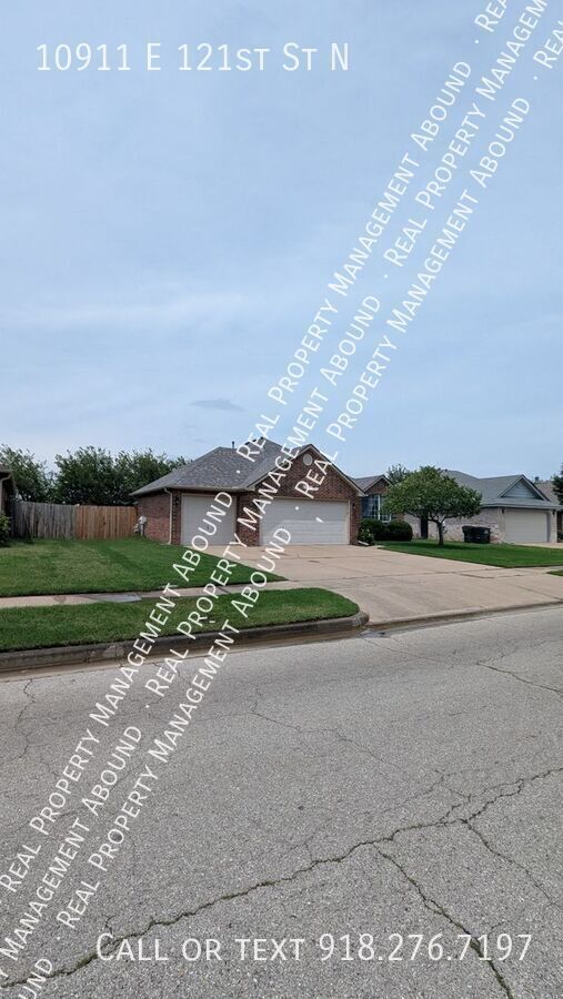 10911 E 121st St N in Collinsville, OK - Building Photo - Building Photo