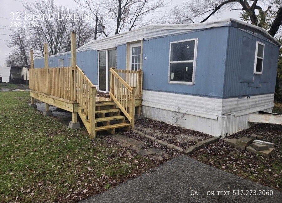 32 Island Lake Dr in Hamilton, OH - Foto de edificio