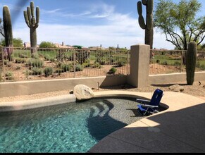 9646 E Chuckwagon Ln in Scottsdale, AZ - Building Photo - Building Photo