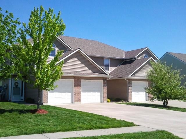 Timbercreek East Townhomes in Blue Springs, MO - Building Photo