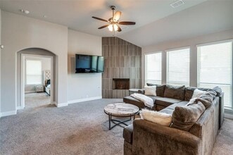 1613 Benny Ln in Little Elm, TX - Building Photo - Building Photo