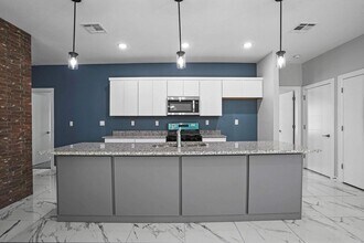 11492 Summer Dr-Unit -Unit B in Socorro, TX - Building Photo - Building Photo