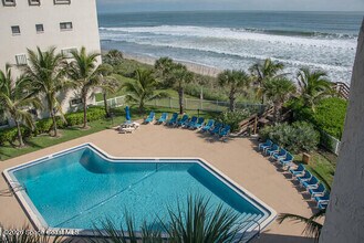 1465 Jimmy Buffett Mem Hwy in Satellite Beach, FL - Building Photo - Building Photo