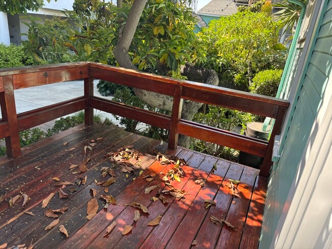 8707 W Knoll Dr in West Hollywood, CA - Building Photo - Building Photo