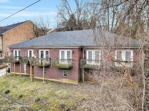 2726 Brownsboro Rd in Louisville, KY - Building Photo - Building Photo