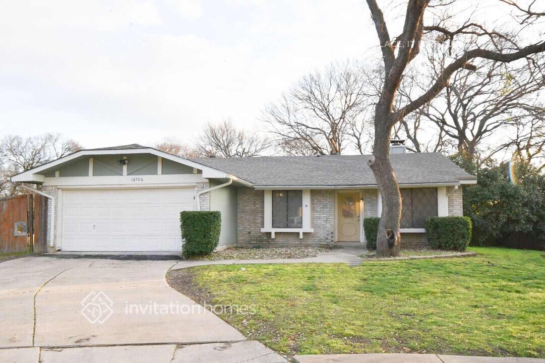 18706 Platte River Way in Dallas, TX - Building Photo