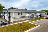 FOSTER PLACE in New Richmond, WI - Foto de edificio - Building Photo