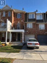 3036 Dewridge Ave in Oakville, ON - Building Photo