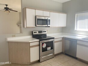 1515 E Beacon Dr in Gilbert, AZ - Building Photo - Building Photo