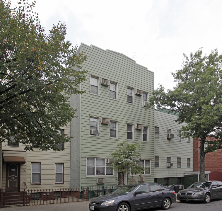 357 Leonard St in Brooklyn, NY - Foto de edificio