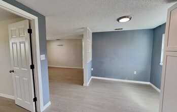 502 Dunbar Ave in Winter Garden, FL - Building Photo - Building Photo