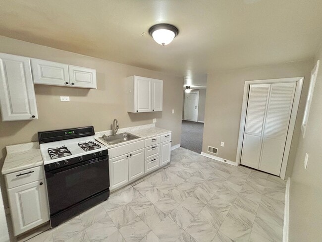 property at 52 Lorimer St