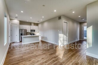 833 Dorchester St in Houston, TX - Building Photo - Building Photo