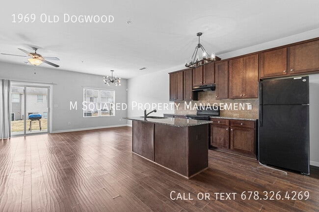 1969 Old Dogwood in Jonesboro, GA - Building Photo - Building Photo