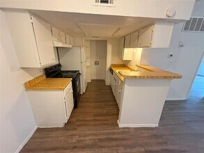 7152 Fair Oaks Ave in Dallas, TX - Building Photo - Building Photo
