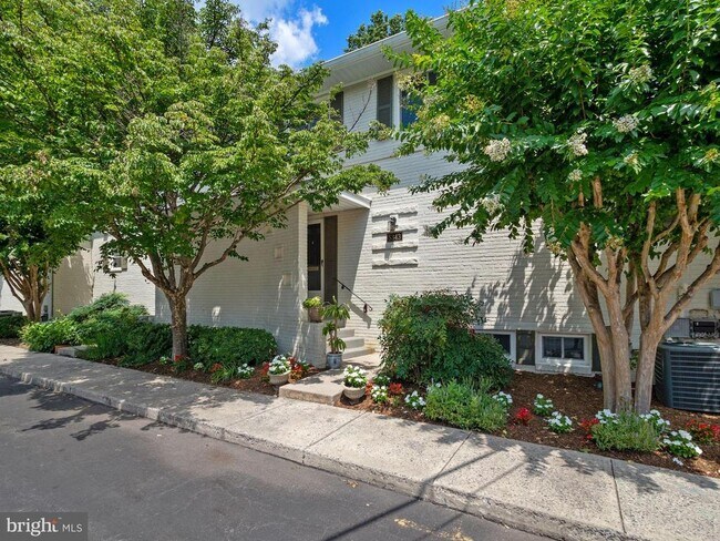 property at 5343 Pooks Hill Rd