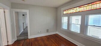 111 Smith St, Unit 1 in Bridgeport, CT - Building Photo