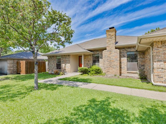 705 Oak Ln in Grapevine, TX - Building Photo - Building Photo