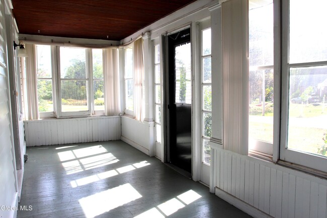 2415 W Old State Rd in Schenectady, NY - Building Photo - Building Photo