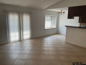 5101 Foxglove Cir in Tyler, TX - Building Photo - Building Photo
