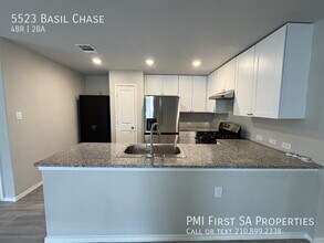 5523 Basil Chase in Converse, TX - Building Photo - Building Photo
