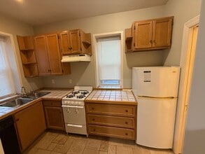 2239 Cleneay Ave in Cincinnati, OH - Foto de edificio - Building Photo