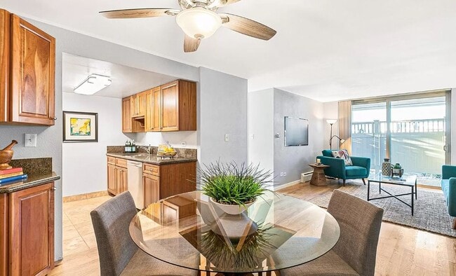 4600 E Asbury Cir in Denver, CO - Building Photo - Building Photo