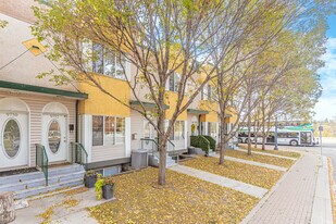 9752 91 St NW in Edmonton, AB - Building Photo