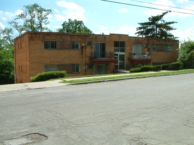 1589-1599 Glen Parker Hwy in Cincinnati, OH - Building Photo