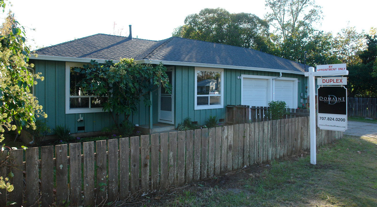 1020 Carr Ave in Santa Rosa, CA - Building Photo