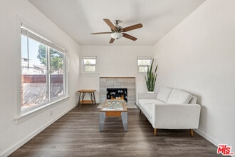 4910 Monte Vista St in Los Angeles, CA - Building Photo - Building Photo