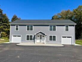 479 Norwich Ave in Colchester, CT - Building Photo