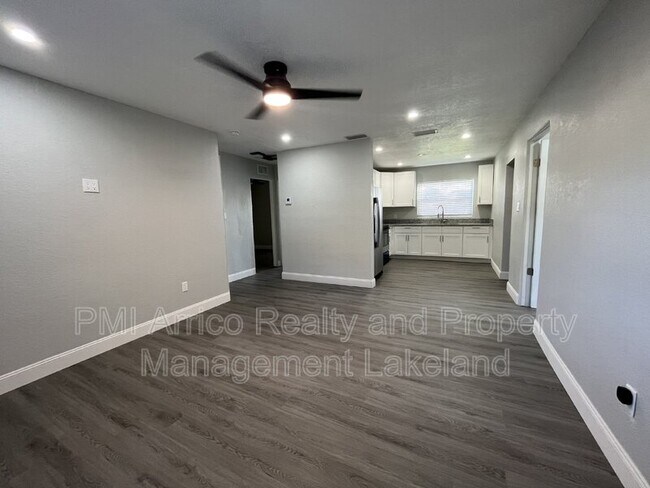 1717 Bush Ave in Lakeland, FL - Foto de edificio - Building Photo