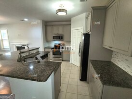 1778 Maple Walk Cir SW in Atlanta, GA - Building Photo