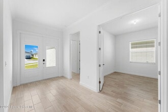 1464 Island Ave NW in Palm Bay, FL - Building Photo - Building Photo