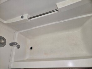 938 Birnham Woods Blvd in Pasadena, TX - Building Photo - Building Photo