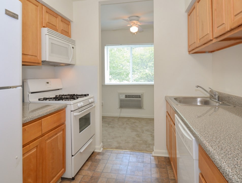 Park City Apartments in Lancaster, PA - Building Photo