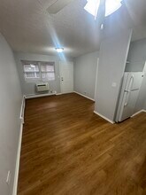 4636 N Beacon St, Unit 4612-3C in Chicago, IL - Building Photo - Building Photo