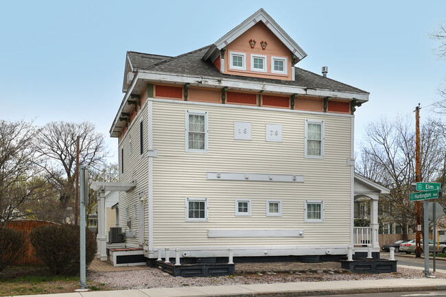 1 Huntington AVE in Amesbury, MA - Foto de edificio - Building Photo