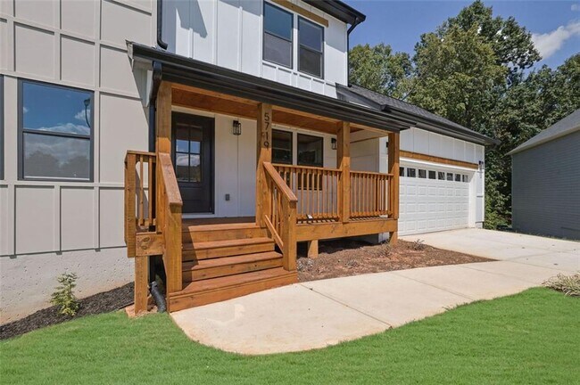 5719 Calm Valley Point in Flowery Branch, GA - Building Photo - Building Photo