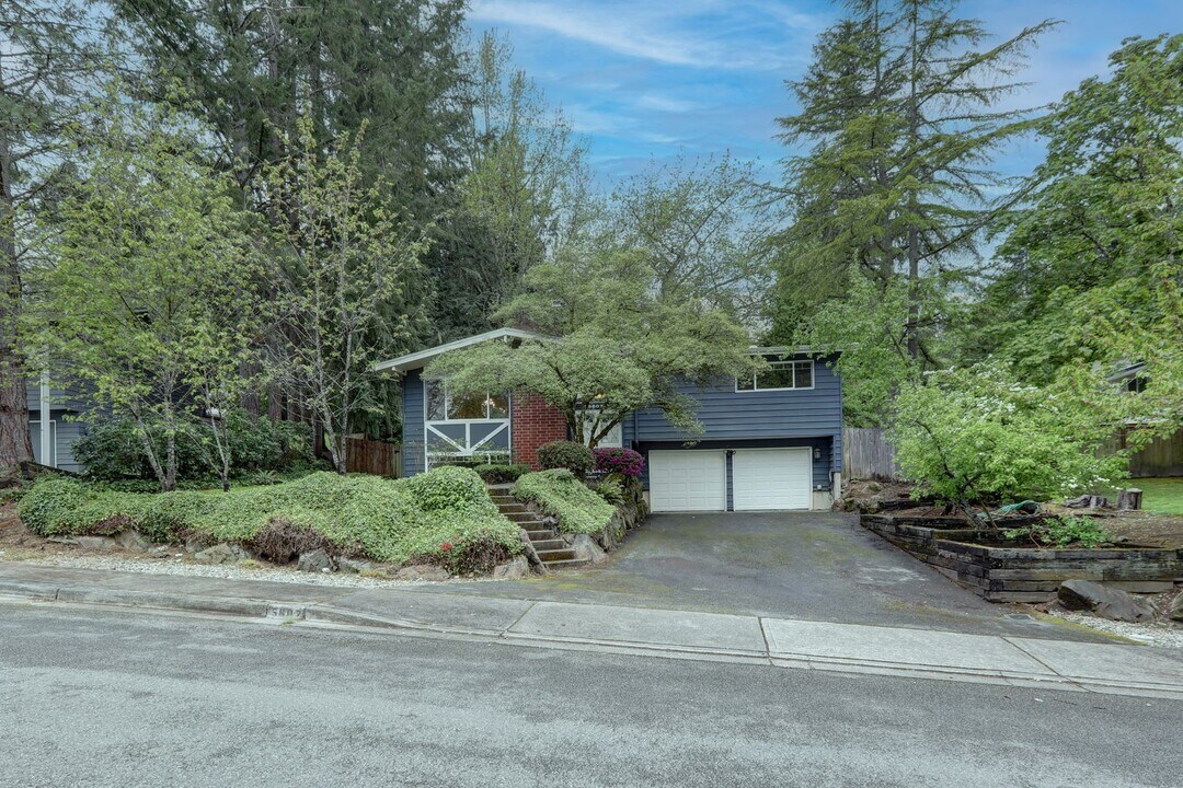 5607 162nd Ave NE in Redmond, WA - Building Photo