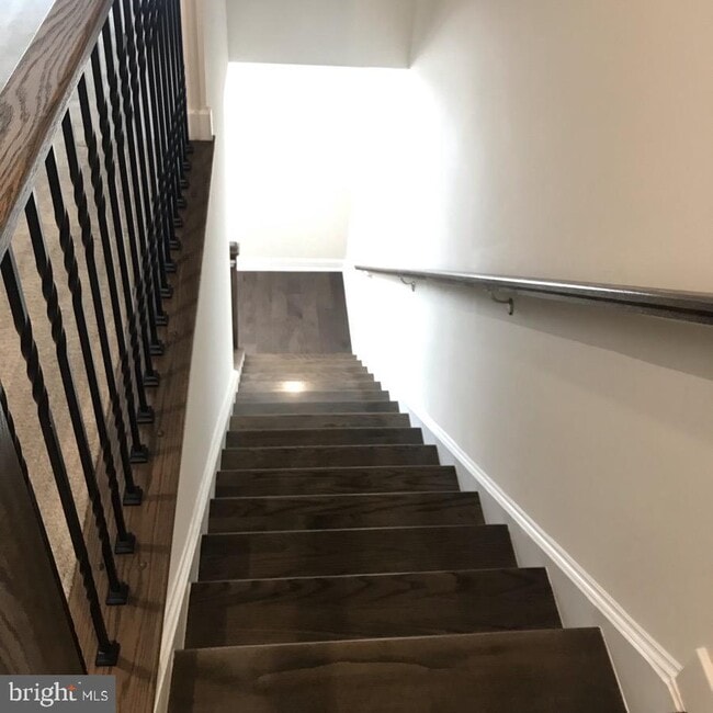 4711 Crest View Dr in Chillum, MD - Building Photo - Building Photo