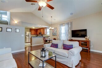 2123 W Spruce St in Tampa, FL - Building Photo - Building Photo